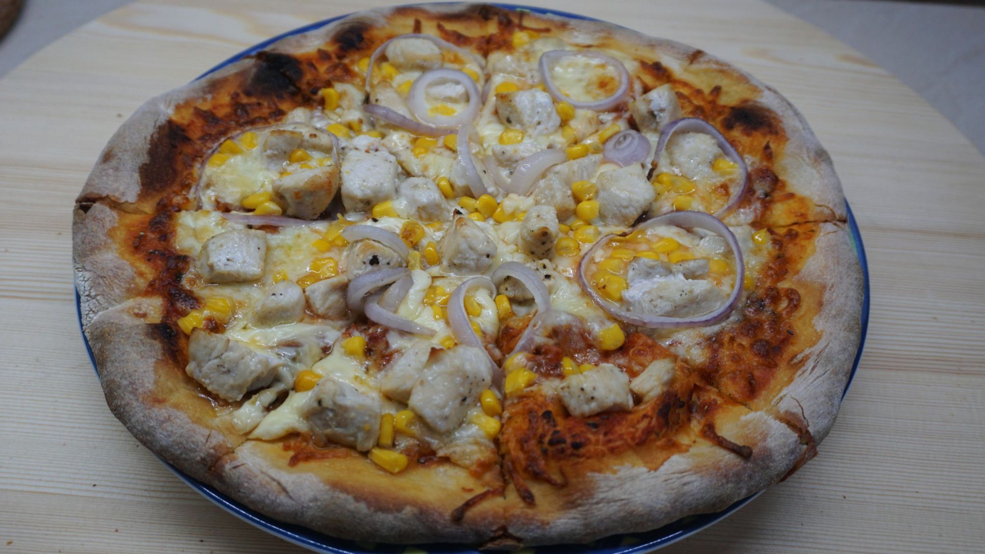 Πίτσα με κοτόπουλο