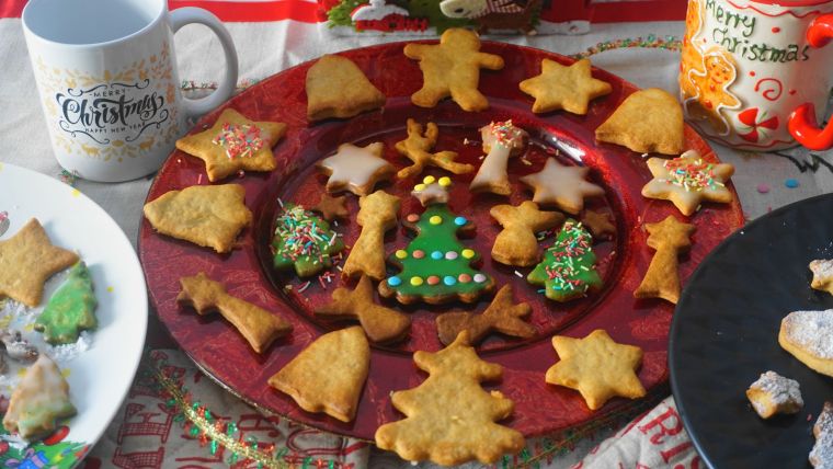 Χριστουγεννιάτικα μπισκότα με άρωμα κανέλας
